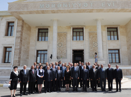 Prezident İlham Əliyev Naxçıvan Muxtar Respublikasına səfəri çərçivəsində Kəngərli rayonuna gəlib (FOTO)