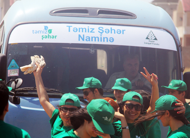 "Təmiz Şəhər" Ümumdünya Ətraf Mühitin Mühafizəsi Gününü qeyd edib (FOTO)