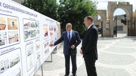 Prezident İlham Əliyev Badamdar qəsəbəsində Heydər Əliyev parkının yenidənqurmadan sonrakı vəziyyəti ilə tanış olub (FOTO)