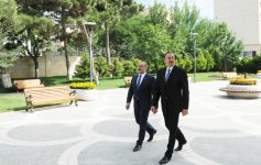 Prezident İlham Əliyev Badamdar qəsəbəsində Heydər Əliyev parkının yenidənqurmadan sonrakı vəziyyəti ilə tanış olub (FOTO)