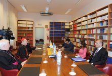 Mehriban xanım Əliyeva: Bütün dövrlərdə Azərbaycanda müxtəlif dinləri təmsil edən insanlar bir ailə kimi yaşayıblar (FOTO)
