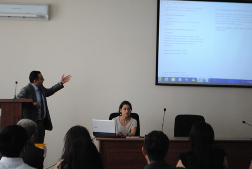 Gənclər Fondu info-seminarlar keçirir (FOTO)
