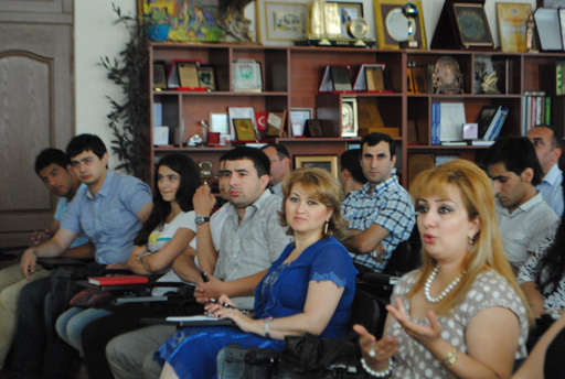 Gənclər Fondu info-seminarlar keçirir (FOTO)