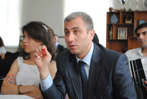 Gənclər Fondu info-seminarlar keçirir (FOTO)