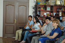 Gənclər Fondu info-seminarlar keçirir (FOTO)