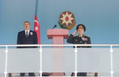 Prezident İlham Əliyev Heydər Əliyev adına Azərbaycan Ali Hərbi Məktəbində keçirilən təntənəli mərasimdə iştirak edib (FOTO)