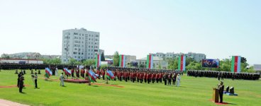 Prezident İlham Əliyev Heydər Əliyev adına Azərbaycan Ali Hərbi Məktəbində keçirilən təntənəli mərasimdə iştirak edib (FOTO)