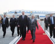 Azərbaycan Prezidenti Türkiyəyə işgüzar səfərə gəlib (FOTO)