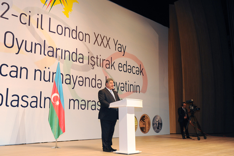 Azərbaycan Prezidenti və xanımı Olimpiya Oyunlarında iştirak edəcək nümayəndə heyətinin yola salınması mərasimində iştirak ediblər (FOTO)