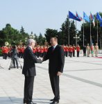 Azərbaycana rəsmi səfərə gələn Avropa İttifaqı Şurasının prezidentinin rəsmi qarşılanma mərasimi olub (FOTO)