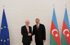 Azərbaycana rəsmi səfərə gələn Avropa İttifaqı Şurasının prezidentinin rəsmi qarşılanma mərasimi olub (FOTO)