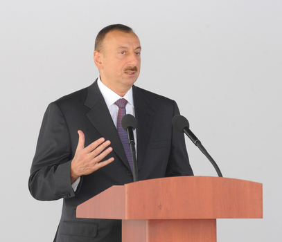 İlham Əliyev Bakıda yeni sement zavodunun açılışında iştirak edib (FOTO)