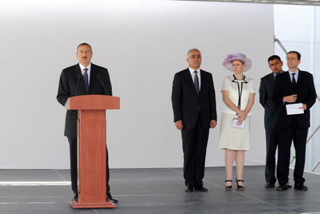 İlham Əliyev Bakıda yeni sement zavodunun açılışında iştirak edib (FOTO)