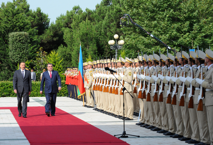 Tacikistan Prezidentinin rəsmi qarşılanma mərasimi keçirilib (FOTO)