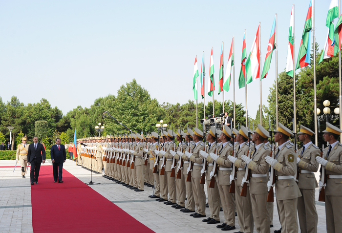 Tacikistan Prezidentinin rəsmi qarşılanma mərasimi keçirilib (FOTO)