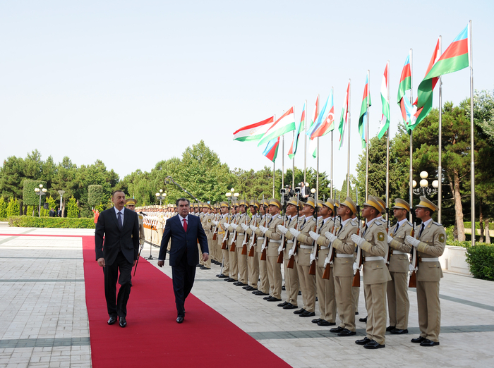 Tacikistan Prezidentinin rəsmi qarşılanma mərasimi keçirilib (FOTO)