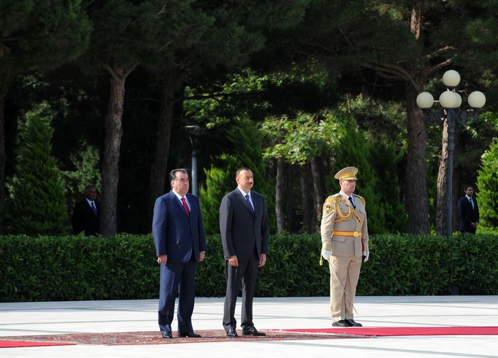 Tacikistan Prezidentinin rəsmi qarşılanma mərasimi keçirilib (FOTO)