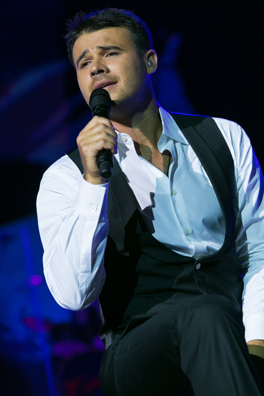 Emin Ağalarov Bakıda geniş konsert proqramı ilə çıxış edib (FOTO)