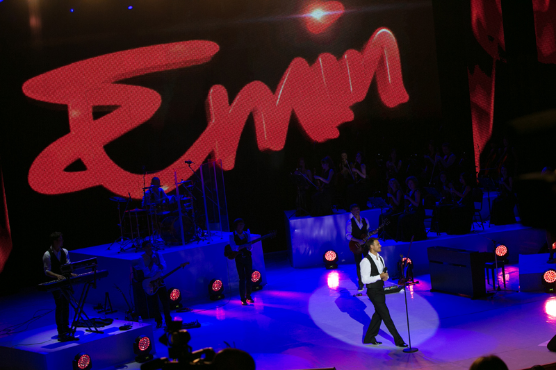 Emin Ağalarov Bakıda geniş konsert proqramı ilə çıxış edib (FOTO)