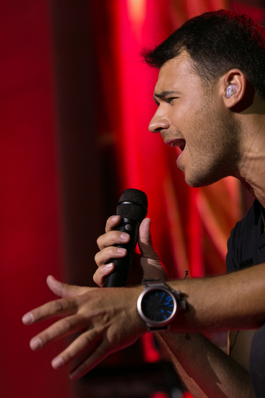 Emin Ağalarov Bakıda geniş konsert proqramı ilə çıxış edib (FOTO)
