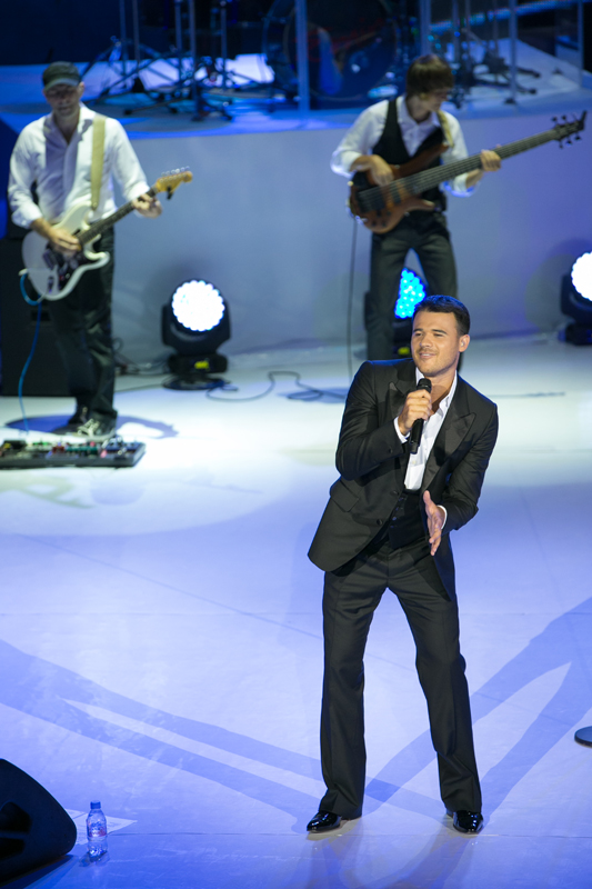 Emin Ağalarov Bakıda geniş konsert proqramı ilə çıxış edib (FOTO)