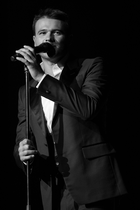 Emin Ağalarov Bakıda geniş konsert proqramı ilə çıxış edib (FOTO)