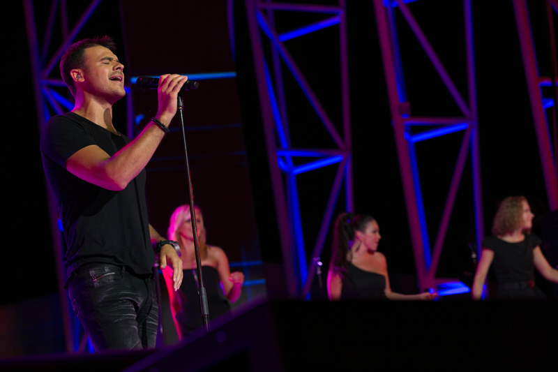 Emin Ağalarov Bakıda geniş konsert proqramı ilə çıxış edib (FOTO)