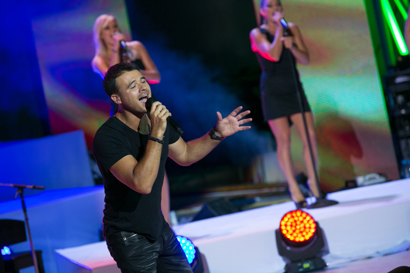Emin Ağalarov Bakıda geniş konsert proqramı ilə çıxış edib (FOTO)