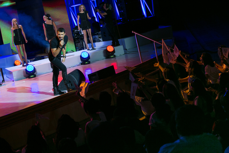 Emin Ağalarov Bakıda geniş konsert proqramı ilə çıxış edib (FOTO)