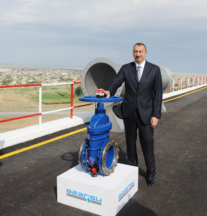 Prezident İlham Əliyev Hacıqabulda Şirvan-Muğan qrup su kəmərinin təməlqoyma mərasimində iştirak edib (FOTO)
