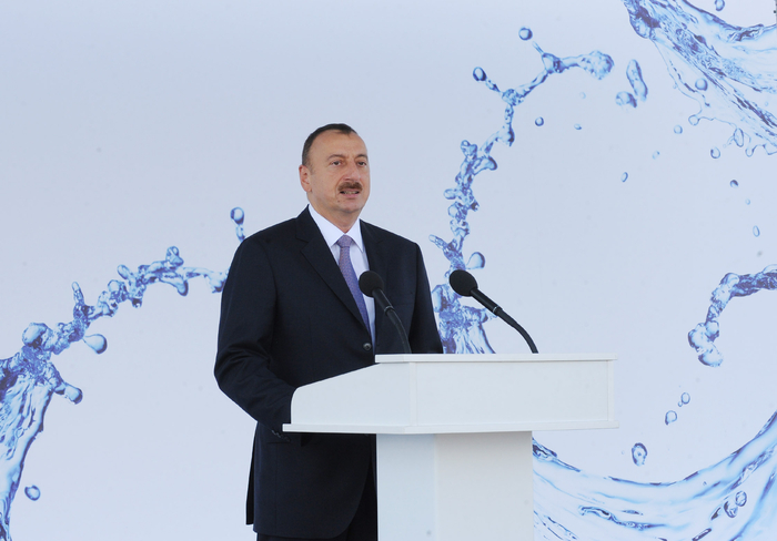 Prezident İlham Əliyev Hacıqabulda Şirvan-Muğan qrup su kəmərinin təməlqoyma mərasimində iştirak edib (FOTO)
