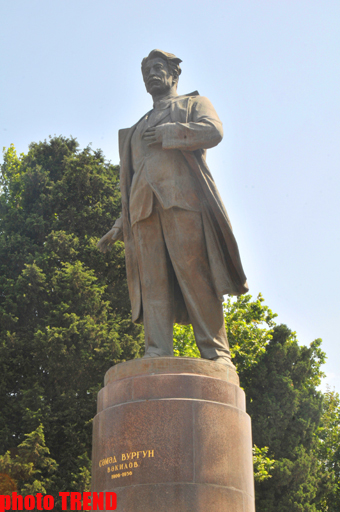 Tarixi yaşadan heykəllər (FOTO)