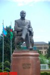 Tarixi yaşadan heykəllər (FOTO)