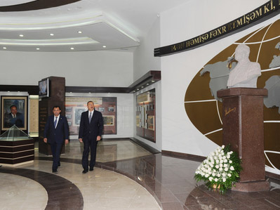 Prezident İlham Əliyev Lənkəranda Heydər Əliyev Mərkəzinin yenidənqurmadan sonra açılışında iştirak edib (FOTO)