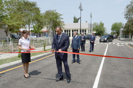 İlham Əliyev Cəlilabad-Hamarqışlaq-Sadatlı kəndlərararası avtomobil yolunun açılışında iştirak edib (FOTO)