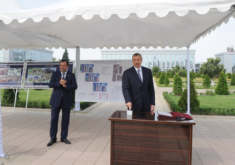 İlham Əliyev Lənkəranda inşa olunacaq Gənclər Mərkəzinin təməlqoyma mərasimində iştirak edib (FOTO)