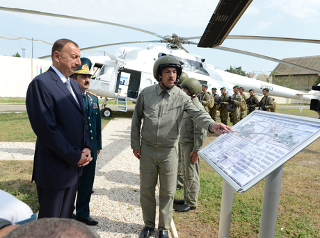 İlham Əliyev Dövlət Sərhəd Xidmətinin Lənkəran sərhəd dəstəsi qarnizonunun yenidənqurmadan sonra açılışında iştirak edib (FOTO)