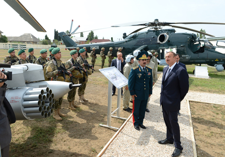 İlham Əliyev Dövlət Sərhəd Xidmətinin Lənkəran sərhəd dəstəsi qarnizonunun yenidənqurmadan sonra açılışında iştirak edib (FOTO)