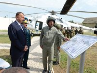 İlham Əliyev Dövlət Sərhəd Xidmətinin Lənkəran sərhəd dəstəsi qarnizonunun yenidənqurmadan sonra açılışında iştirak edib (FOTO)