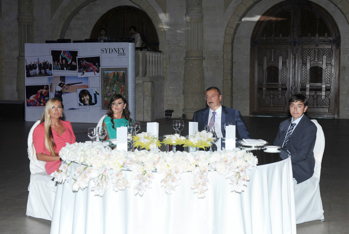 Prezident İlham Əliyev: Azərbaycanda çox güclü və mehriban idman ailəsi var (FOTO)