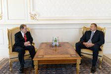 İlham Əliyev ABŞ-ın ölkəmizdə yeni təyin olunmuş səfirin etimadnaməsini qəbul edib