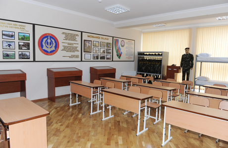 Prezident İlham Əliyev Bakıda yeni inşa olunan orta məktəbin və uşaq bağçasının açılışlarında iştirak edib (FOTO)
