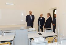 İlham Əliyev Bakıda 49 nömrəli "İntellekt" məktəb-liseyin və 21 nömrəli məktəbin binalarının yenidənqurmadan sonrakı vəziyyəti ilə tanış olub (FOTO)