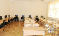 İlham Əliyev Bakıda 49 nömrəli "İntellekt" məktəb-liseyin və 21 nömrəli məktəbin binalarının yenidənqurmadan sonrakı vəziyyəti ilə tanış olub (FOTO)
