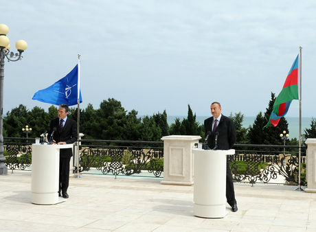 Prezident İlham Əliyev: Azərbaycan NATO-nun çox etibarlı tərəfdaşıdır (FOTO)