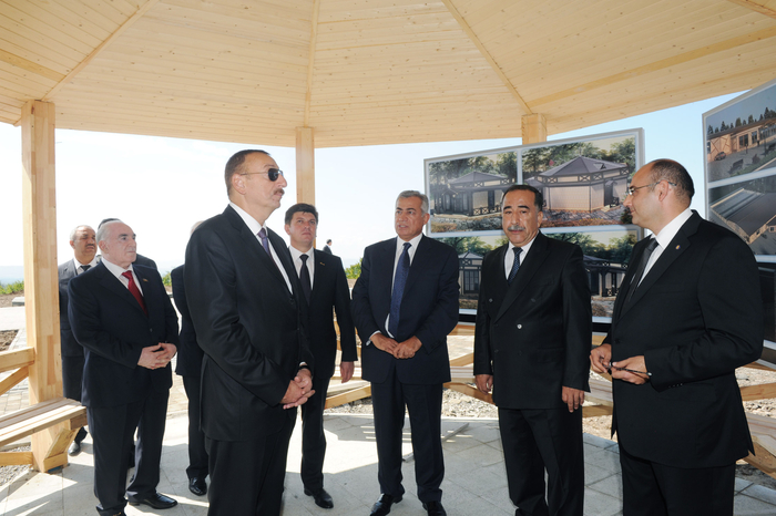İlham Əliyev Qəbələdə stend və ox atıcılığı kompleksində tikinti işlərinin gedişi ilə tanış olub (FOTO)