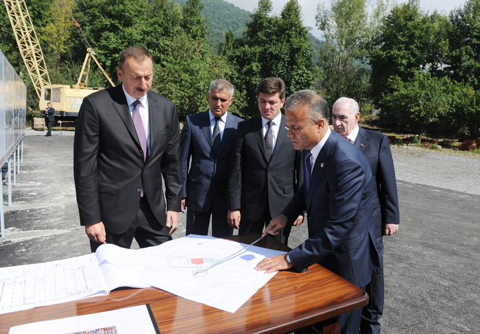 Azərbaycan Prezidenti Qəbələ Konqres Mərkəzində tikinti işlərinin gedişi ilə tanış olub (FOTO)