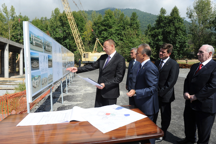 Azərbaycan Prezidenti Qəbələ Konqres Mərkəzində tikinti işlərinin gedişi ilə tanış olub (FOTO)