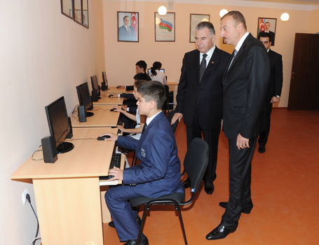 Prezident İlham Əliyev: Dağlıq Qarabağ problermi ancaq Azərbaycanın ərazi bütövlüyü çərçivəsində öz həllini tapa bilər (FOTO)