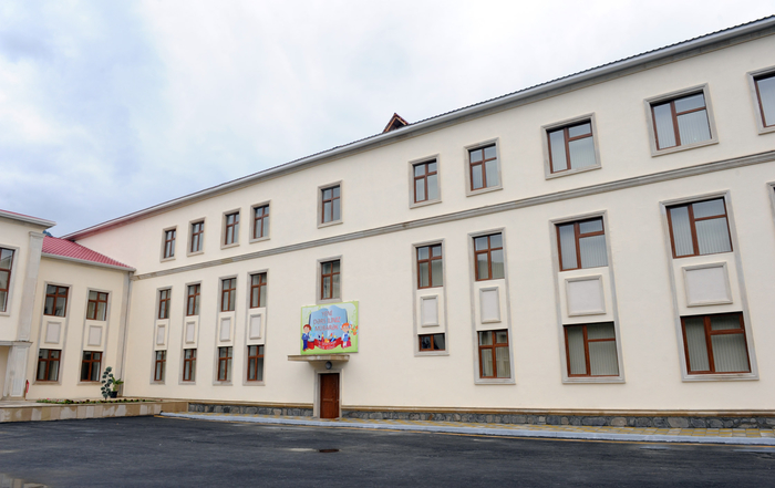 İlham Əliyev Zaqatalada Gözbarax kənd tam orta məktəbinin açılış mərasimində iştirak edib (FOTO)